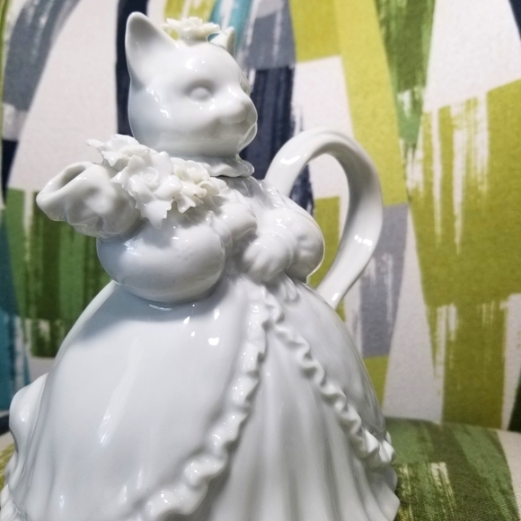 Lady Cat Tea Pot In Fancy Dress With Ruffle Details Victorian Style Cottage Core - Picture 4 of 14
